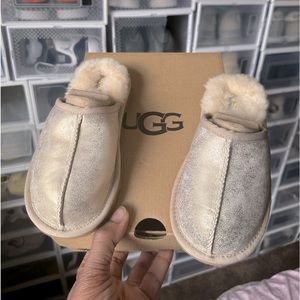 UGG KEEGAN METALLIC SLIDE KIDS SZ 12